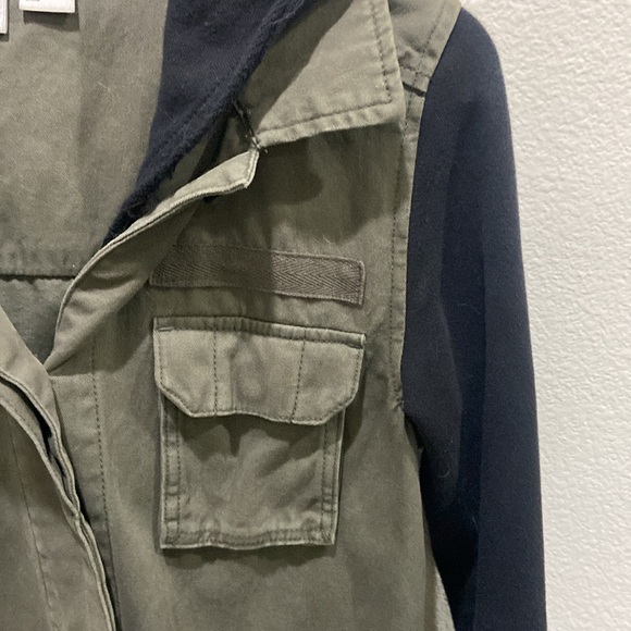 H&M olive hooded jacket - Picture 2 of 6